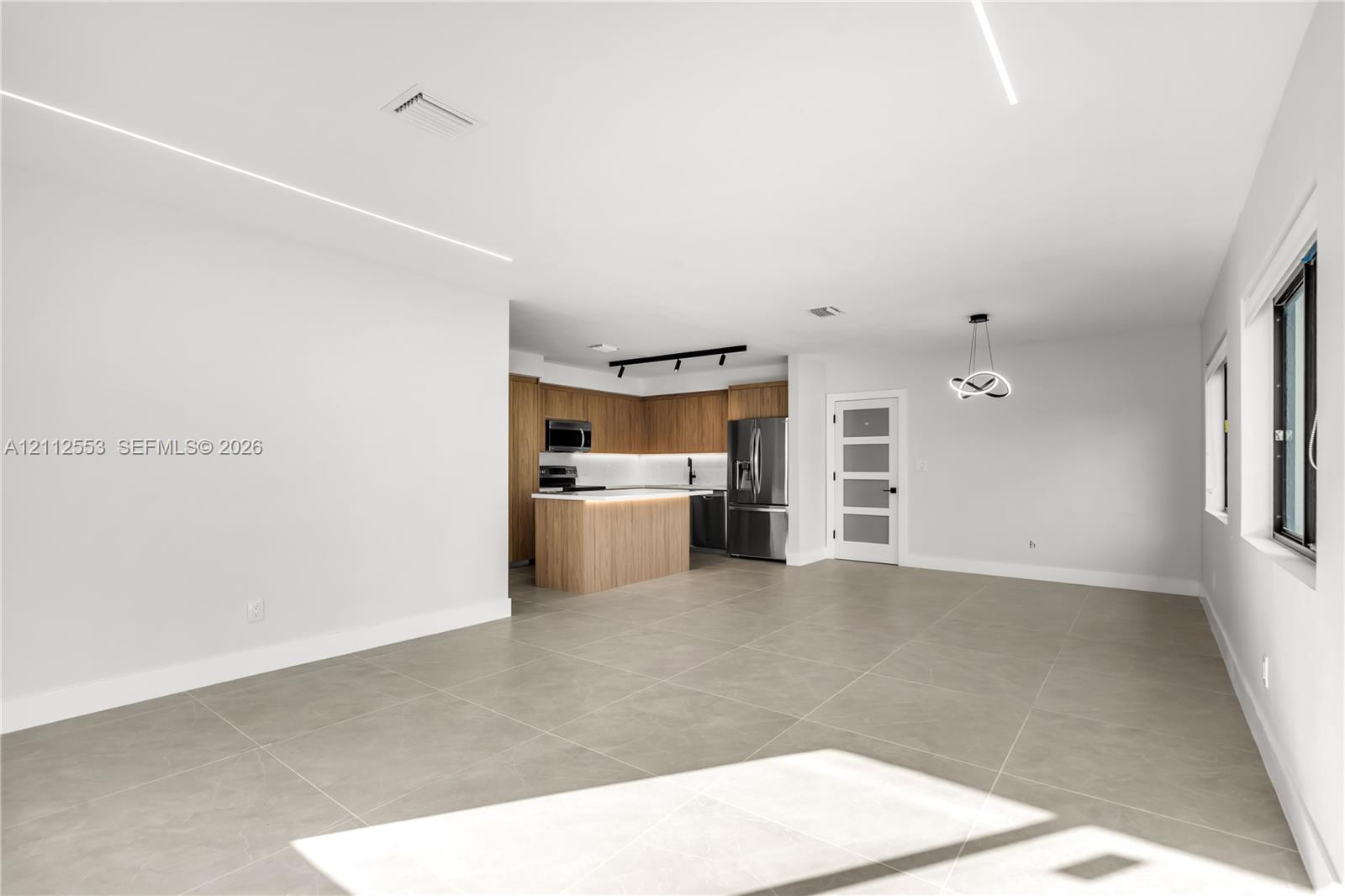 1410 Ne 161st Street Property Photo 17