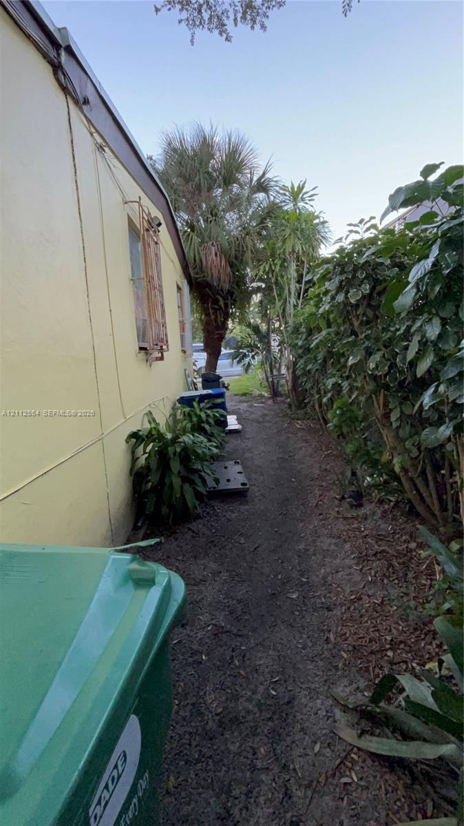 2250 Nw 86th Street Property Photo 5