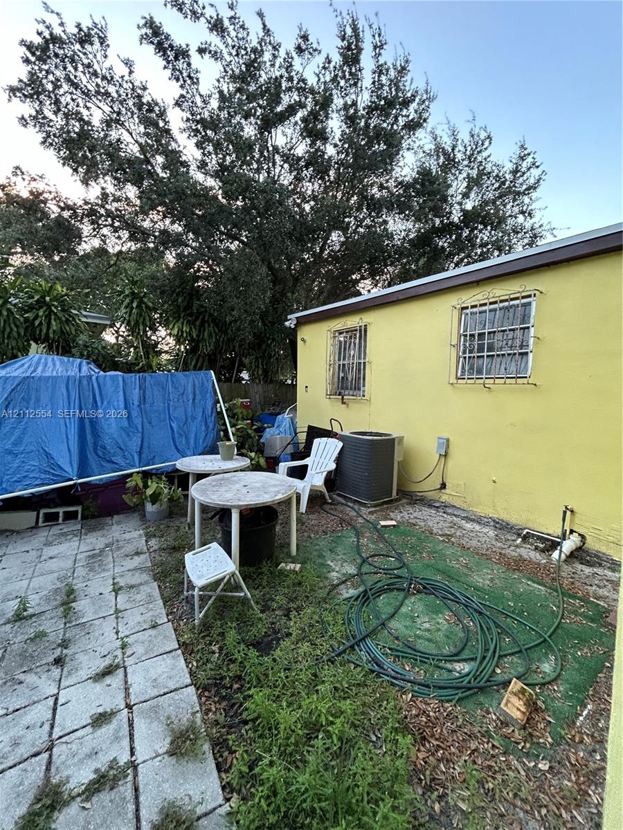 2250 Nw 86th Street Property Photo 8