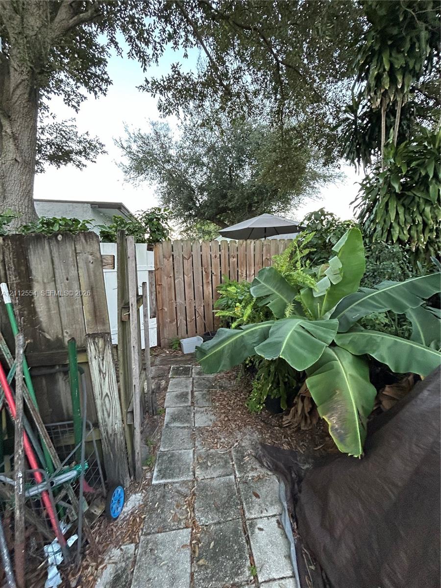 2250 Nw 86th Street Property Photo 13