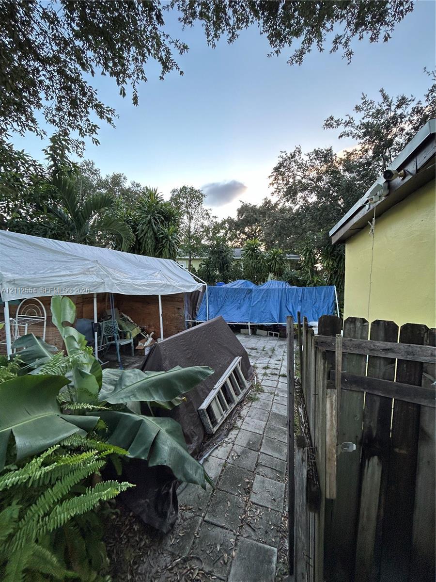 2250 Nw 86th Street Property Photo 15