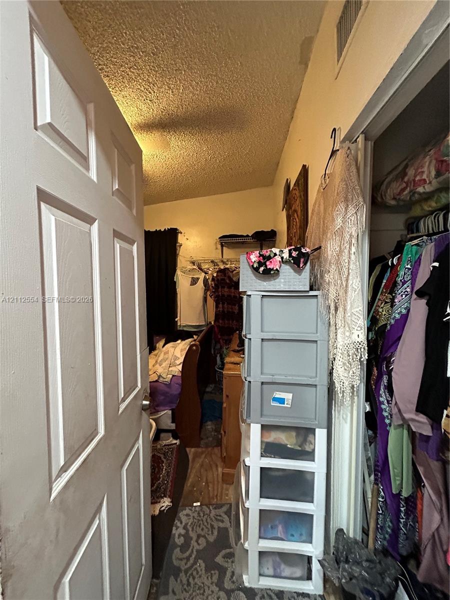 2250 Nw 86th Street Property Photo 23