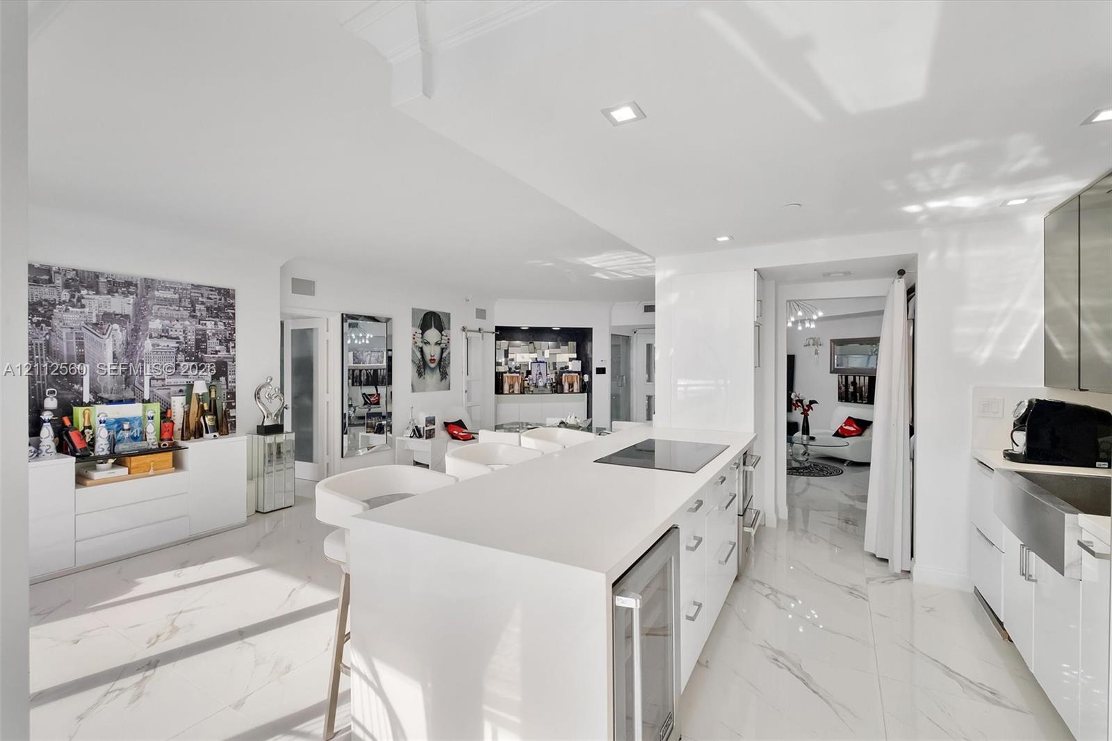 4000 Island Boulevard 701 Property Photo 11