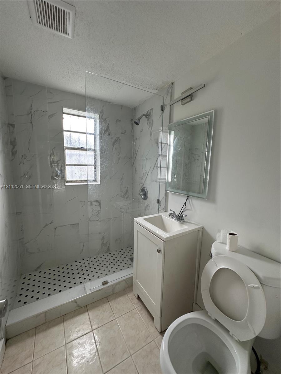 6901 Nw 8th Avenue 2 Property Photo 8
