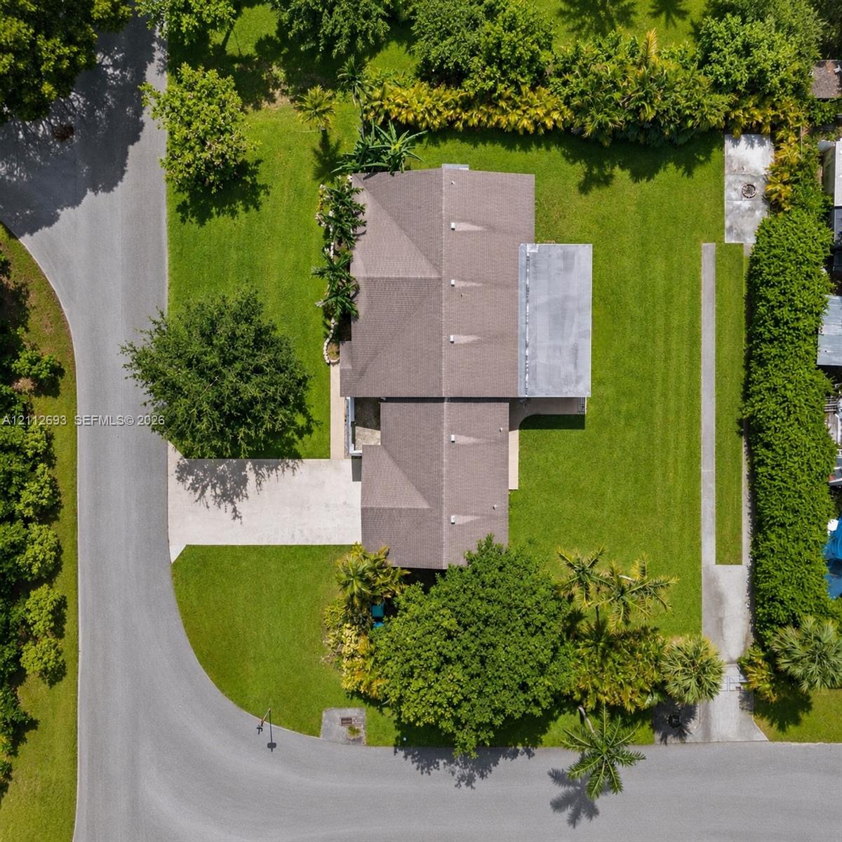 A12112693 Property Photo 2
