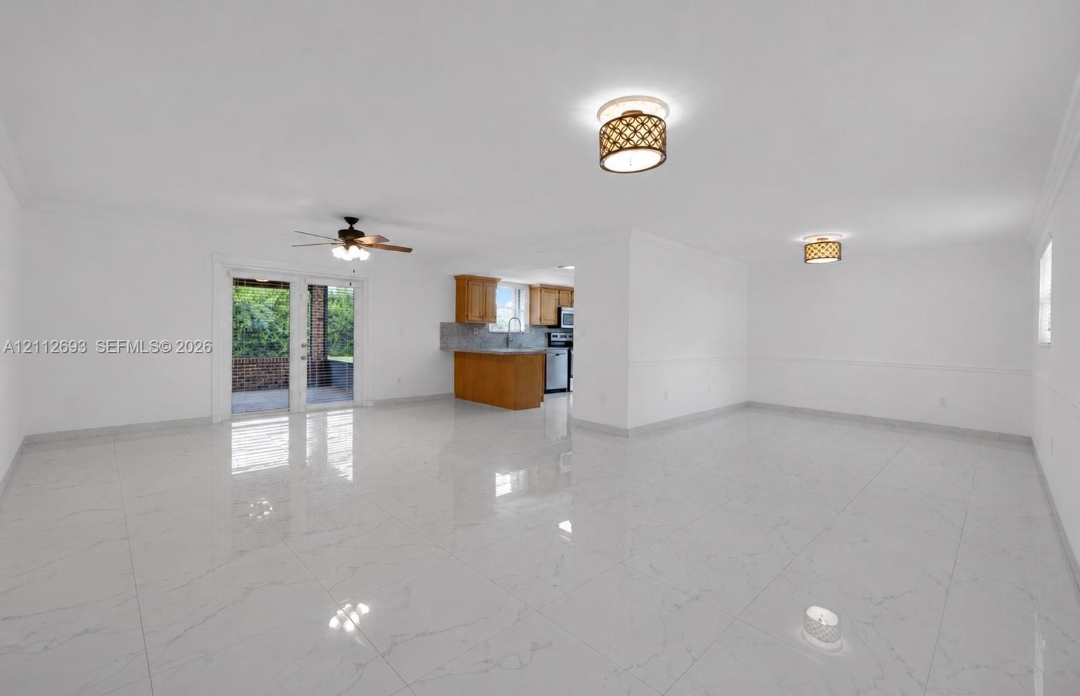 A12112693 Property Photo 7