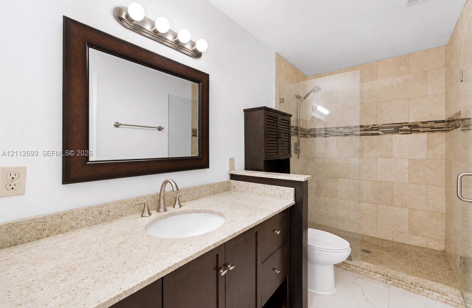A12112693 Property Photo 11