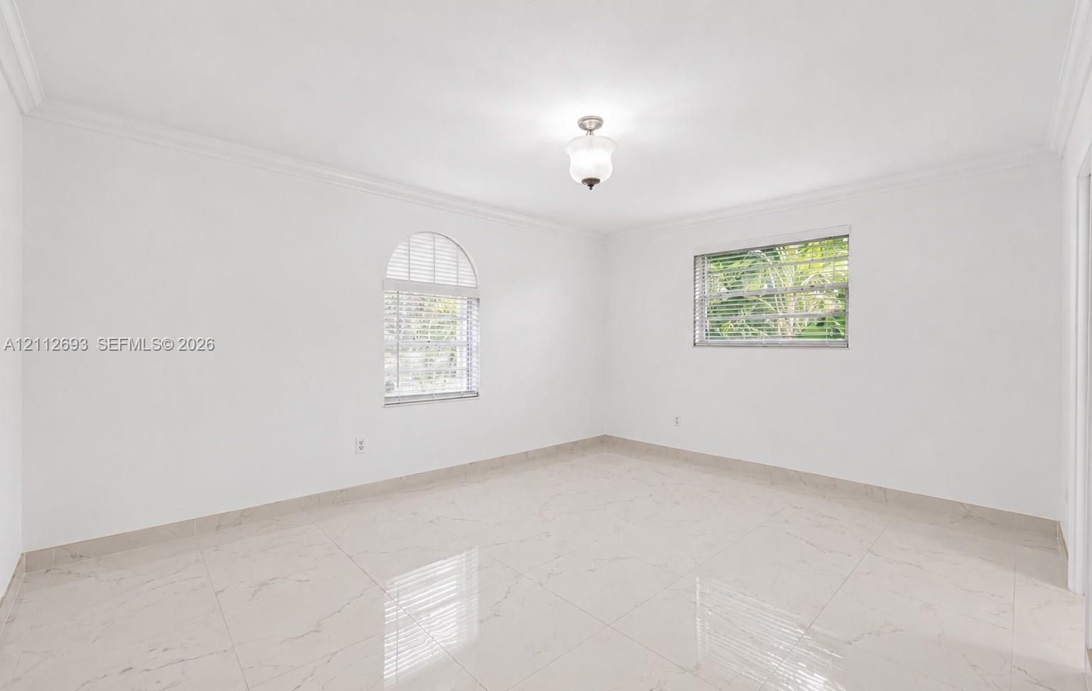 A12112693 Property Photo 12