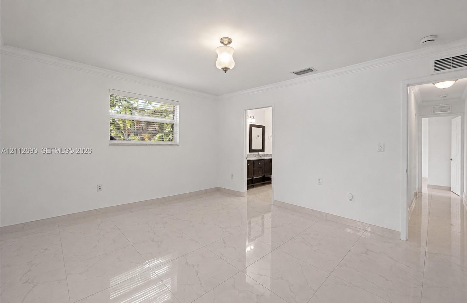 A12112693 Property Photo 13