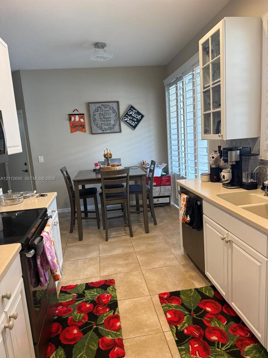 9812 Sw Glenbrook Drive Property Photo 8