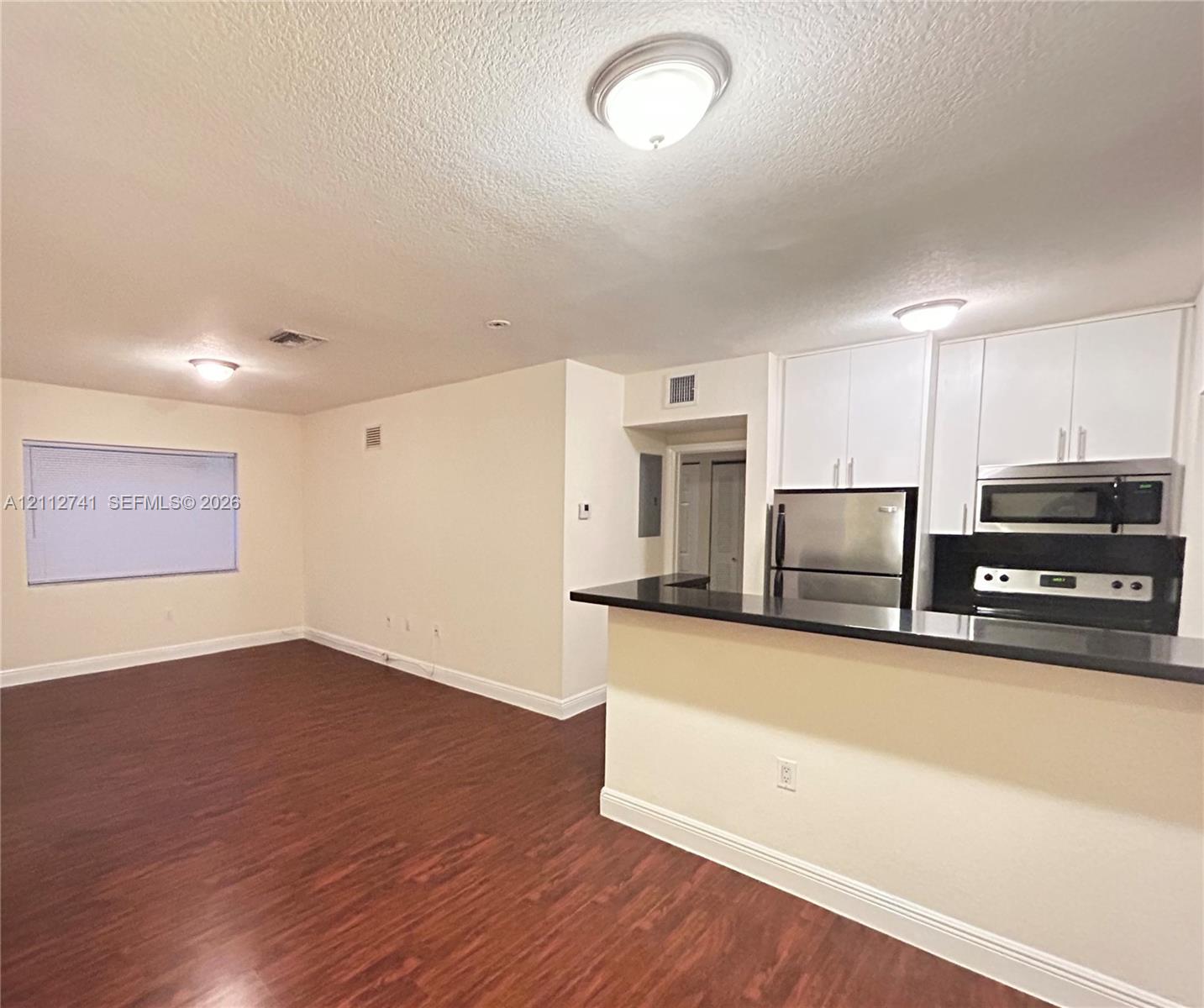 2880 Pine Tree Drive 9 Property Photo 2