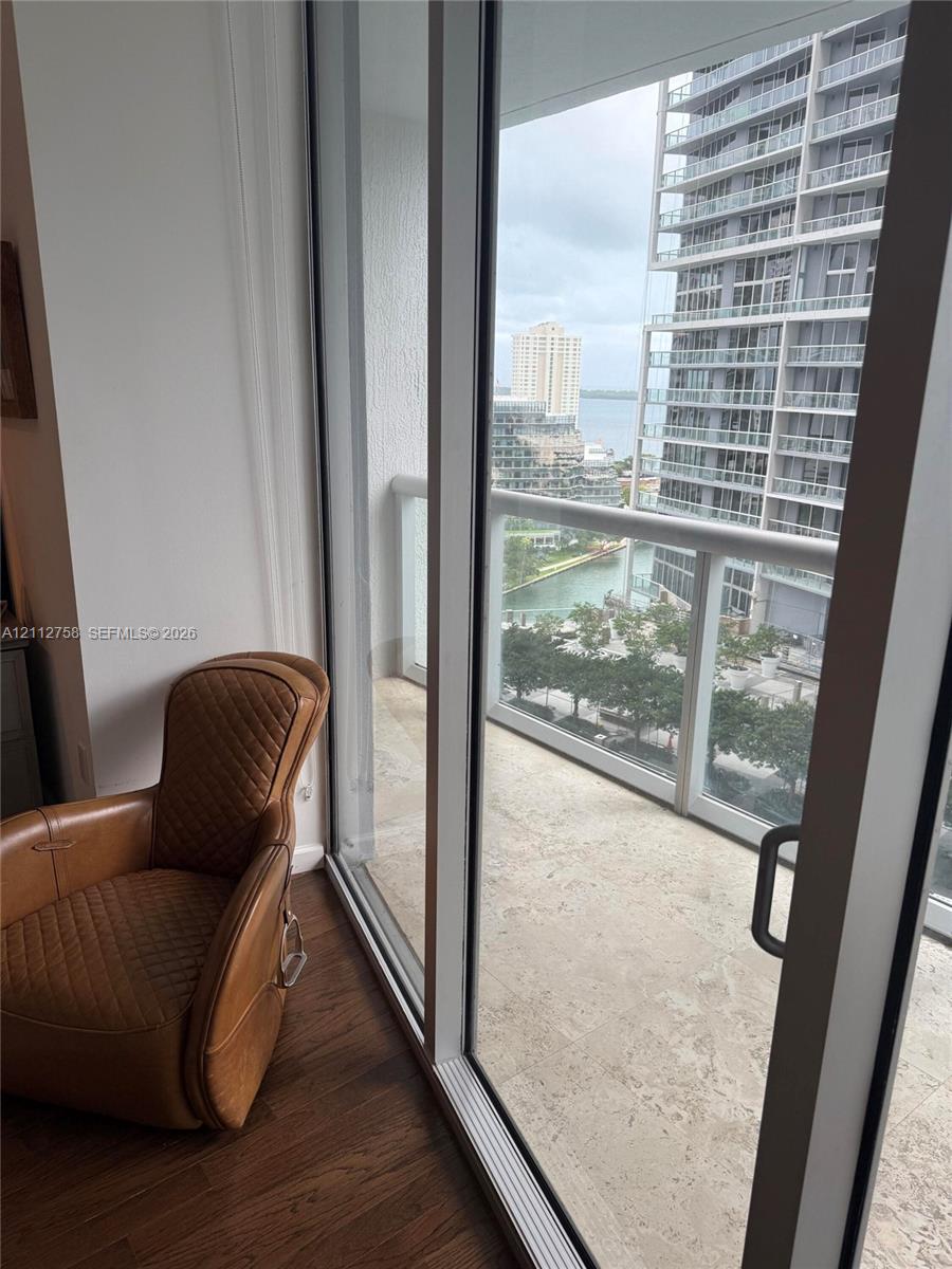 475 Brickell Avenue 2011 Property Photo 7