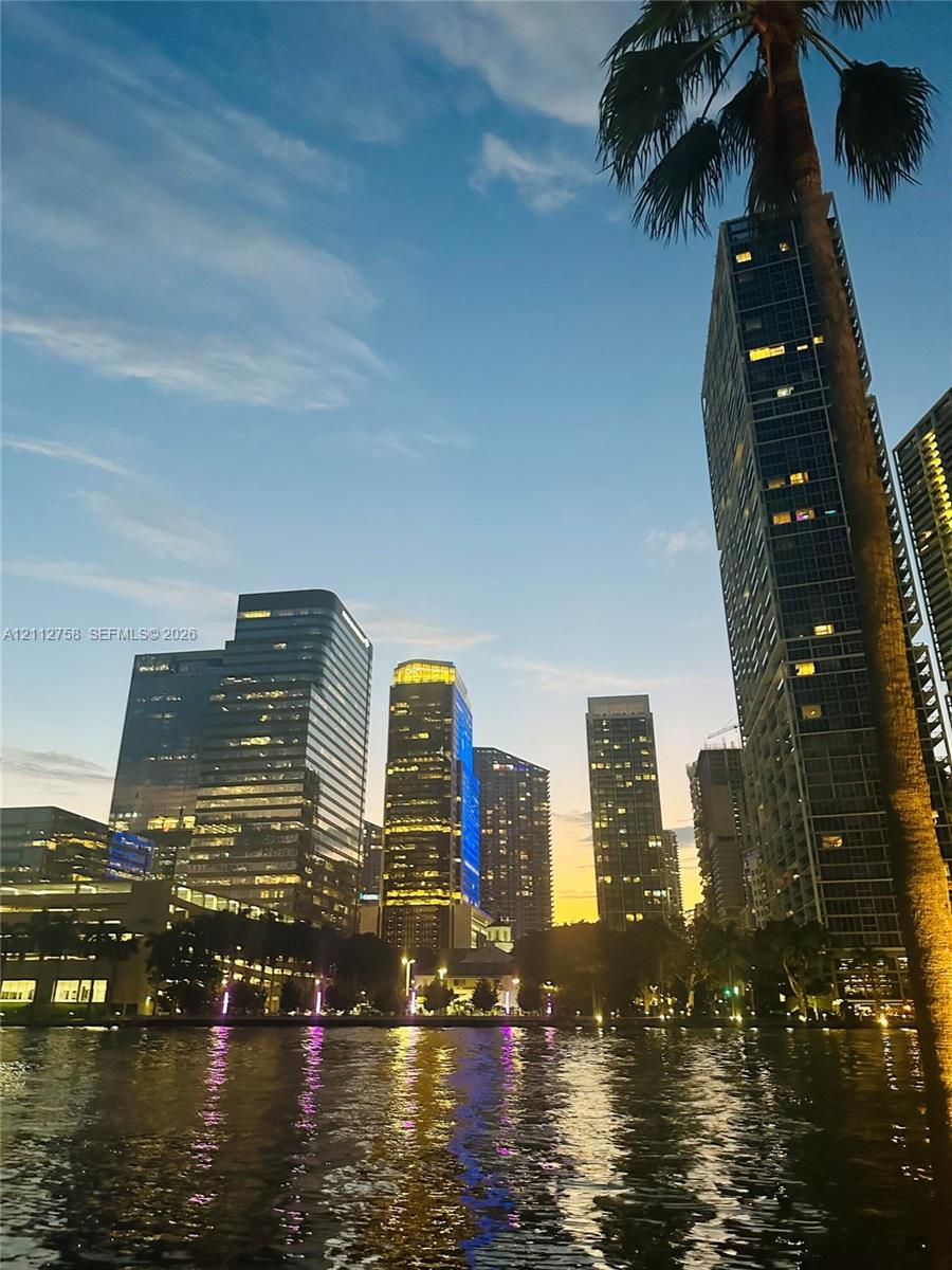 475 Brickell Avenue 2011 Property Photo 26
