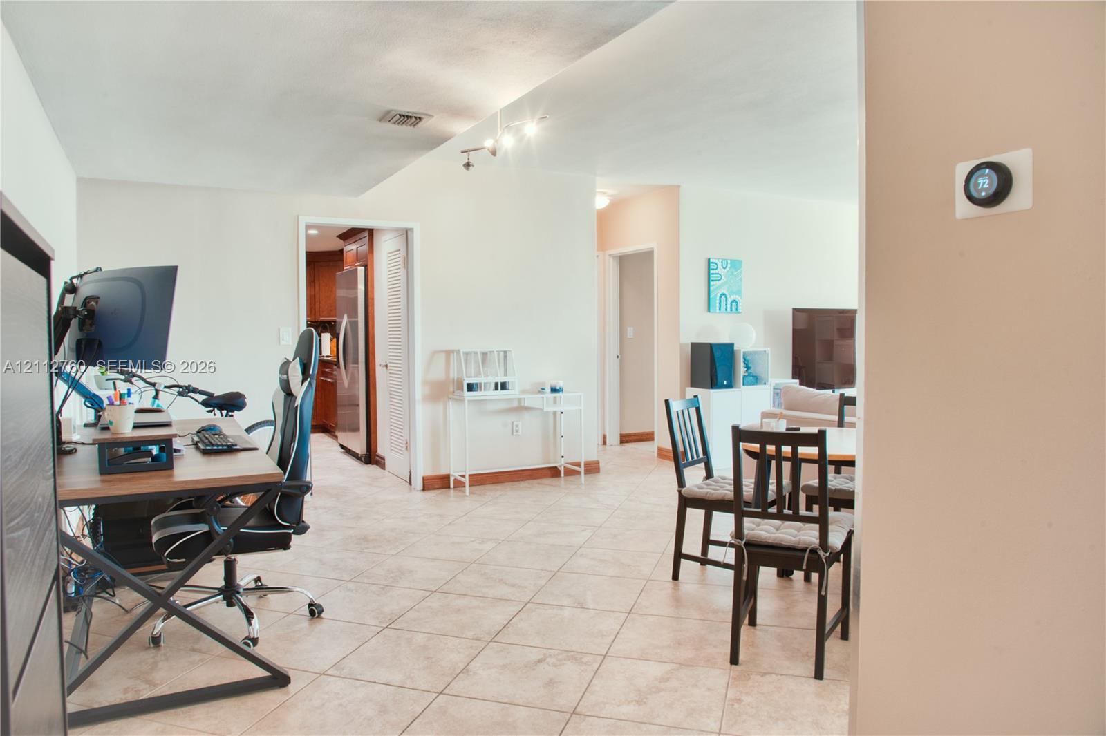 5825 Collins Avenue 11h Property Photo 2