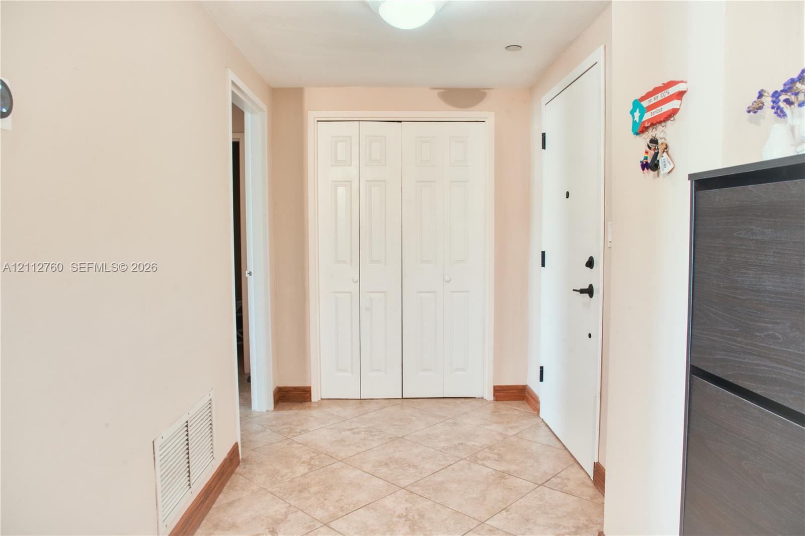 5825 Collins Avenue 11h Property Photo 3