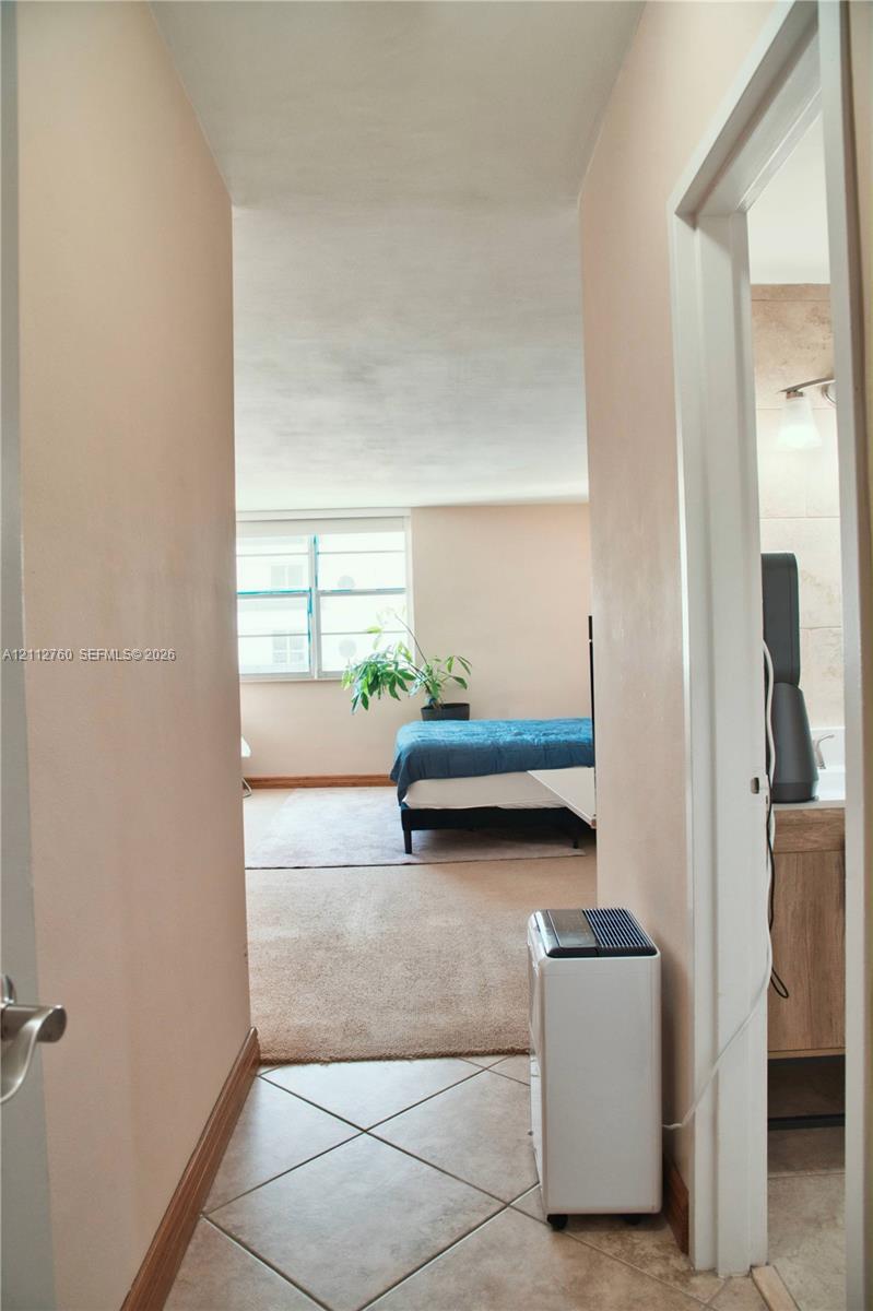 5825 Collins Avenue 11h Property Photo 8