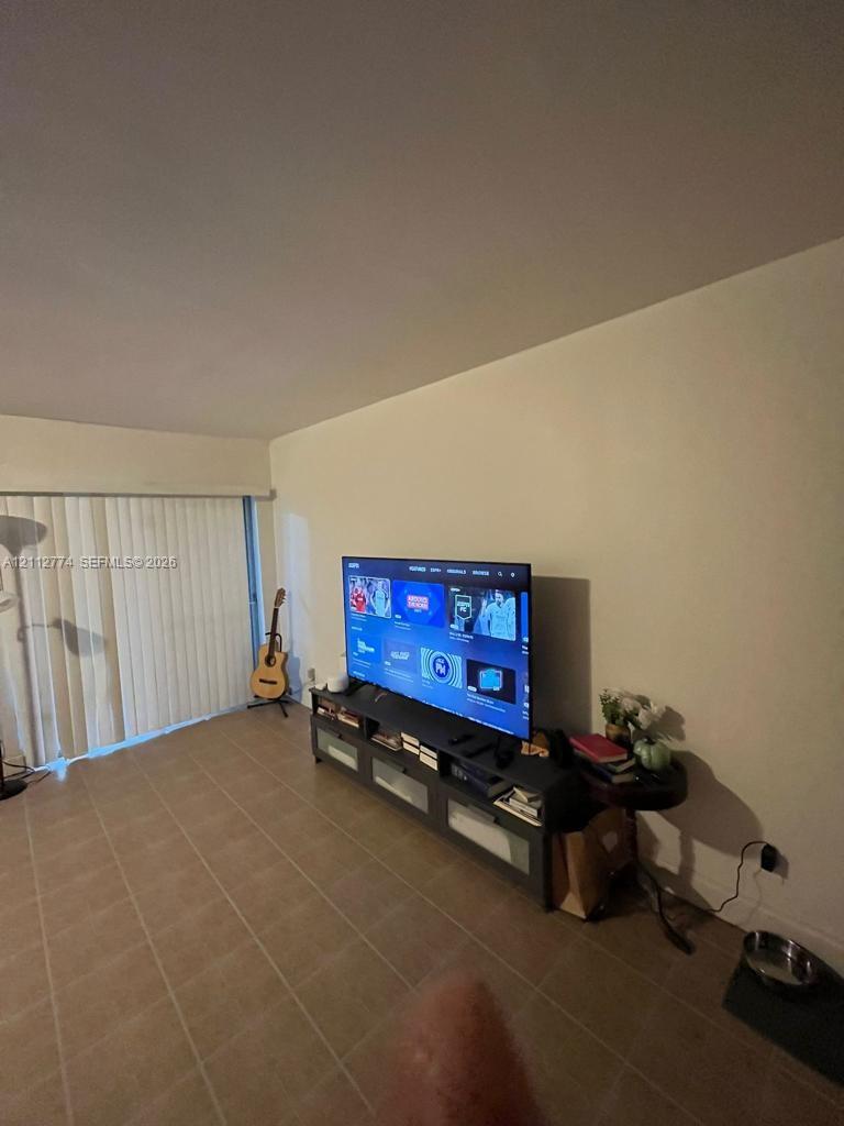 18111 Nw 68th Avenue H102 Property Photo 5