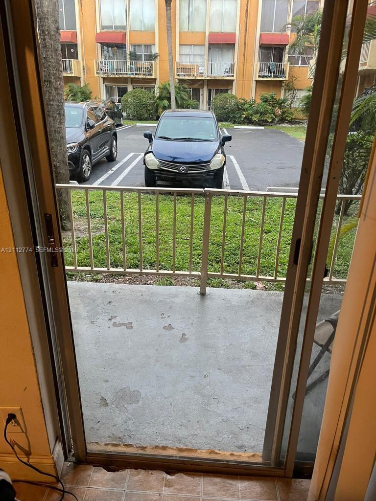 18111 Nw 68th Avenue H102 Property Photo 10