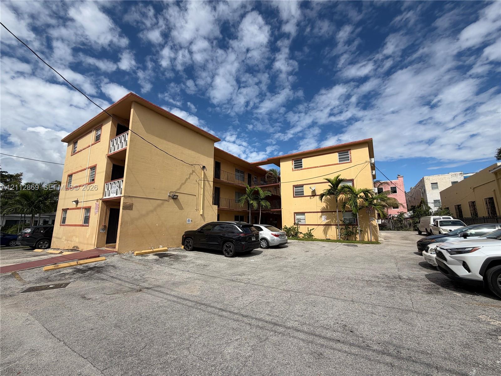649 Sw 7th Street 16 Property Photo 1