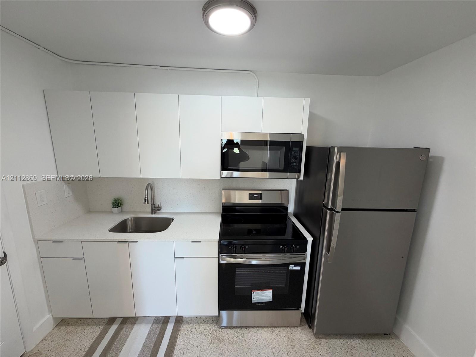 649 Sw 7th Street 16 Property Photo 6
