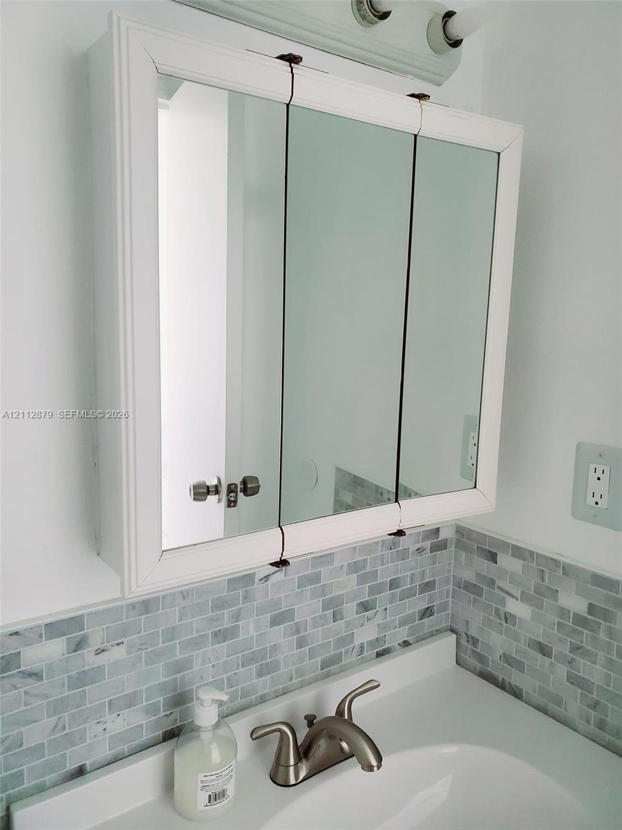 16909 N Bay Road 702 Property Photo 17