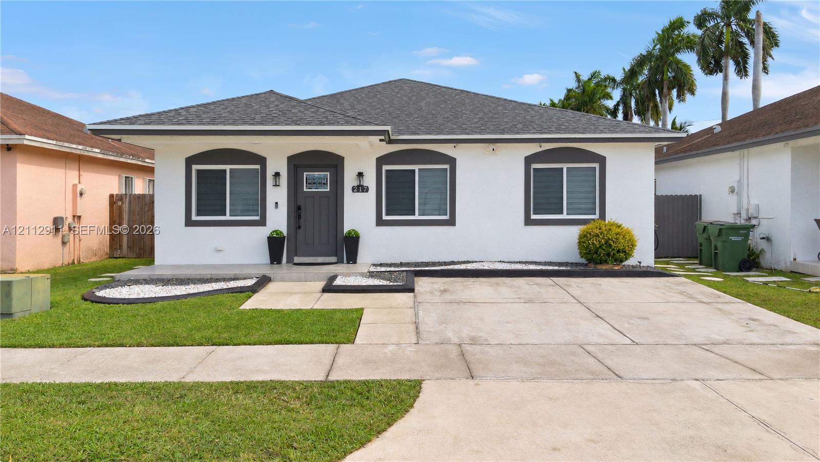 217 Sw 15th Place Property Photo 1
