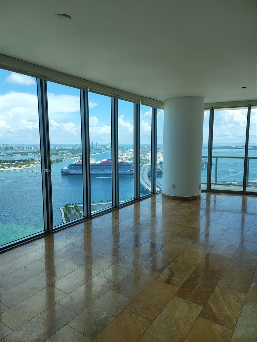 888 Biscayne Boulevard 3908 Property Photo 1