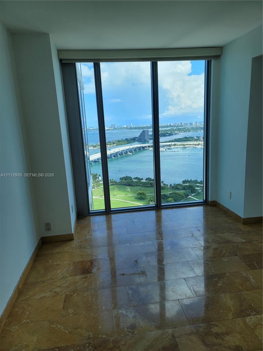 888 Biscayne Boulevard 3908 Property Photo 3