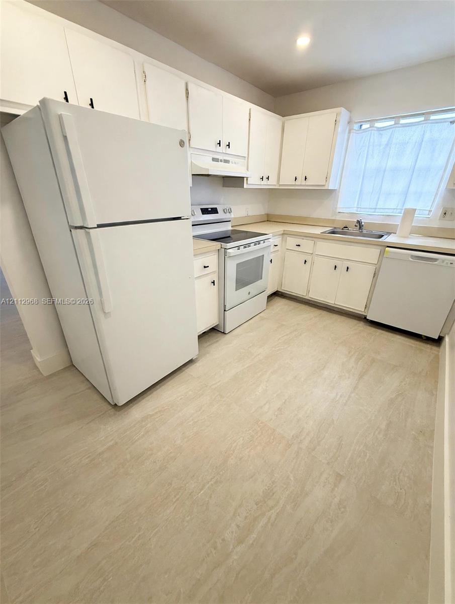 7745 Sw 86th Street D-319 Property Photo 4