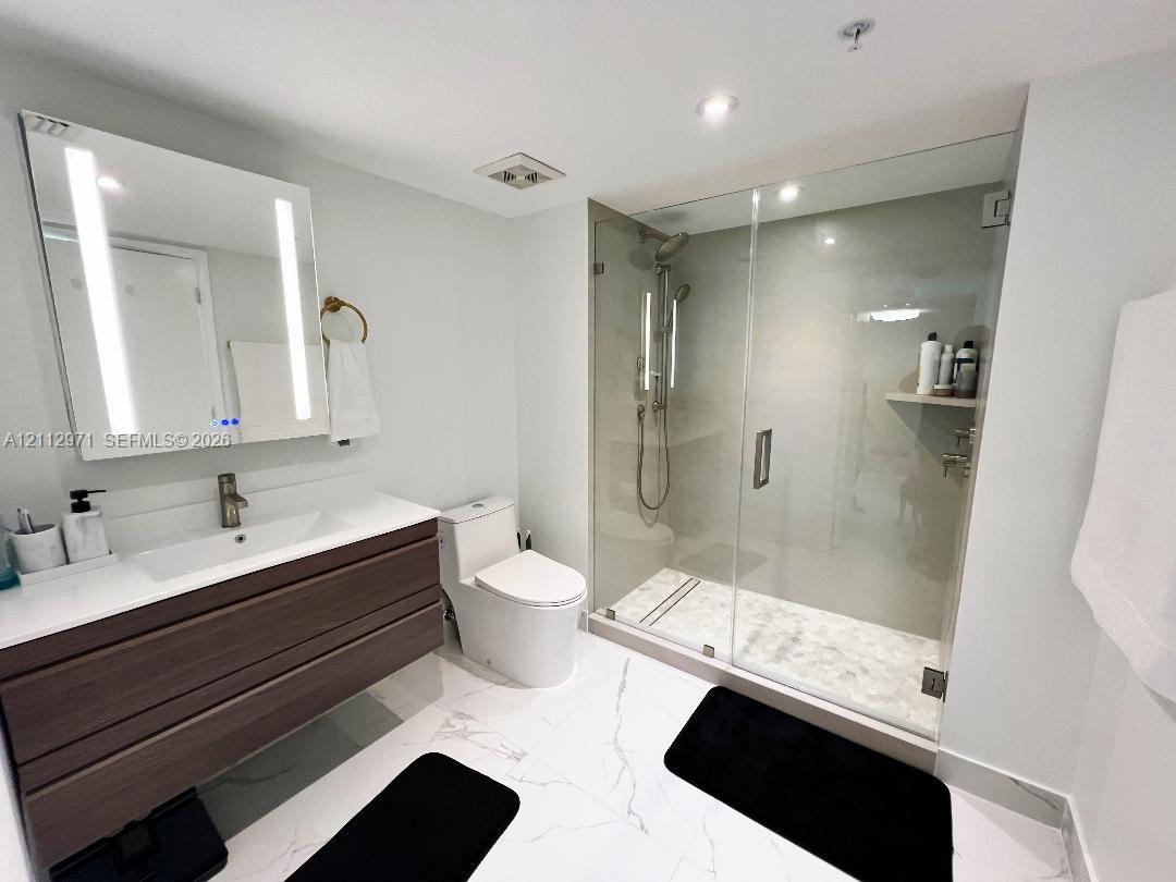 1800 N Bayshore Drive PH-4204 Property Photo 1