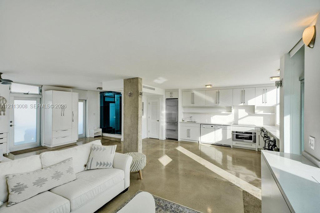 301 Ocean Drive 402 Property Photo 1