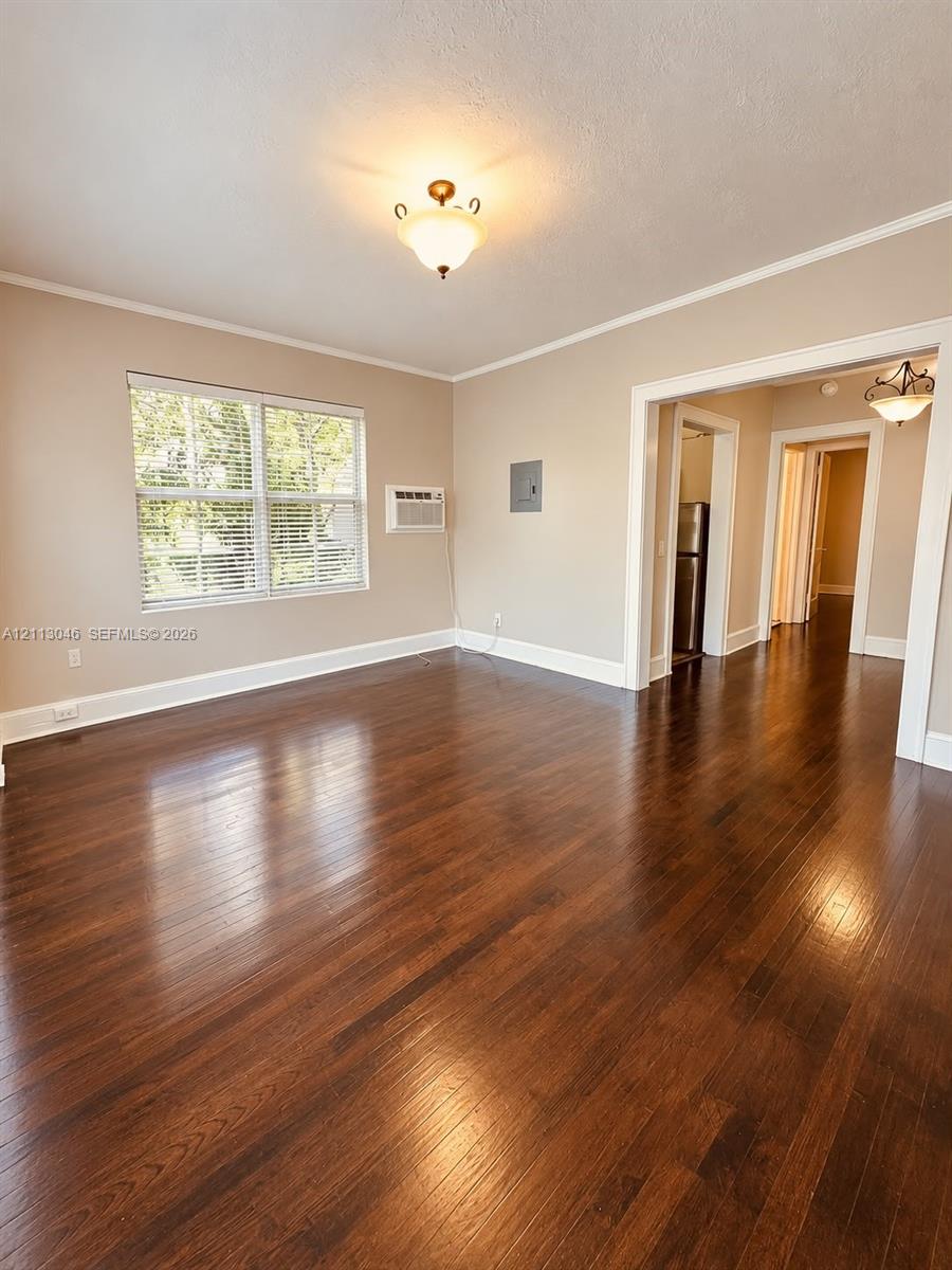 344 Mendoza Avenue 1 Property Photo 1