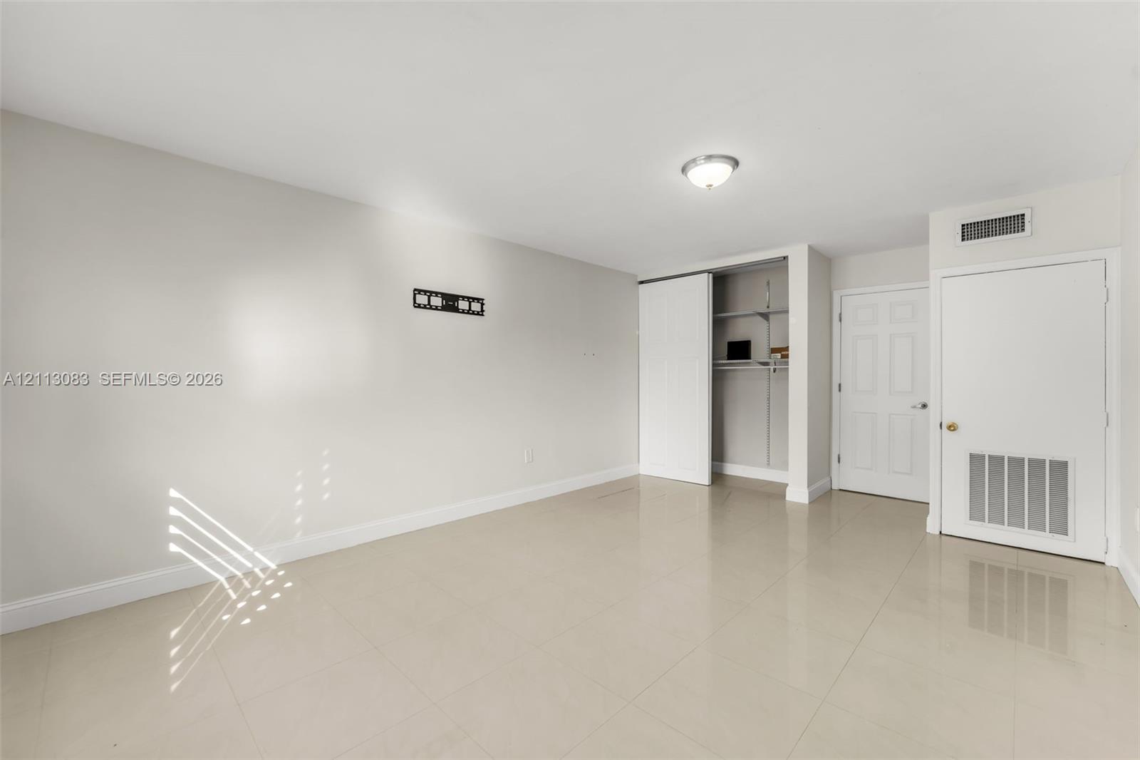 9975 Sw 85th Street Property Photo 8