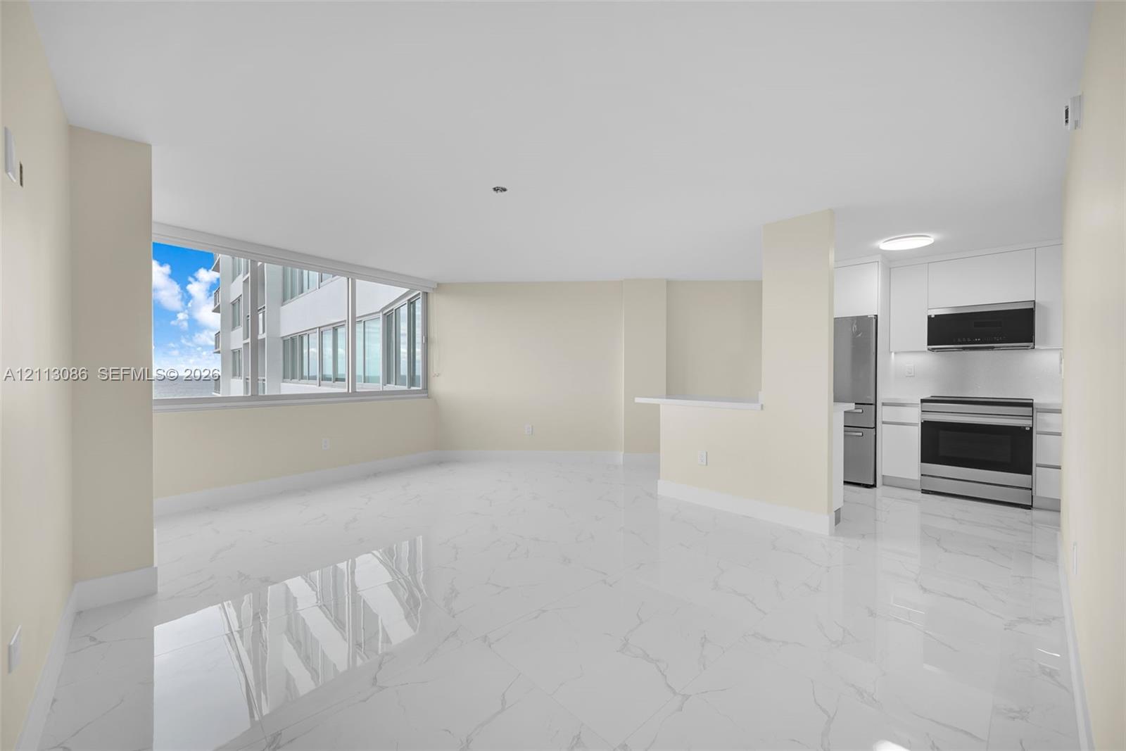 7135 Collins Avenue 1632 Property Photo 1