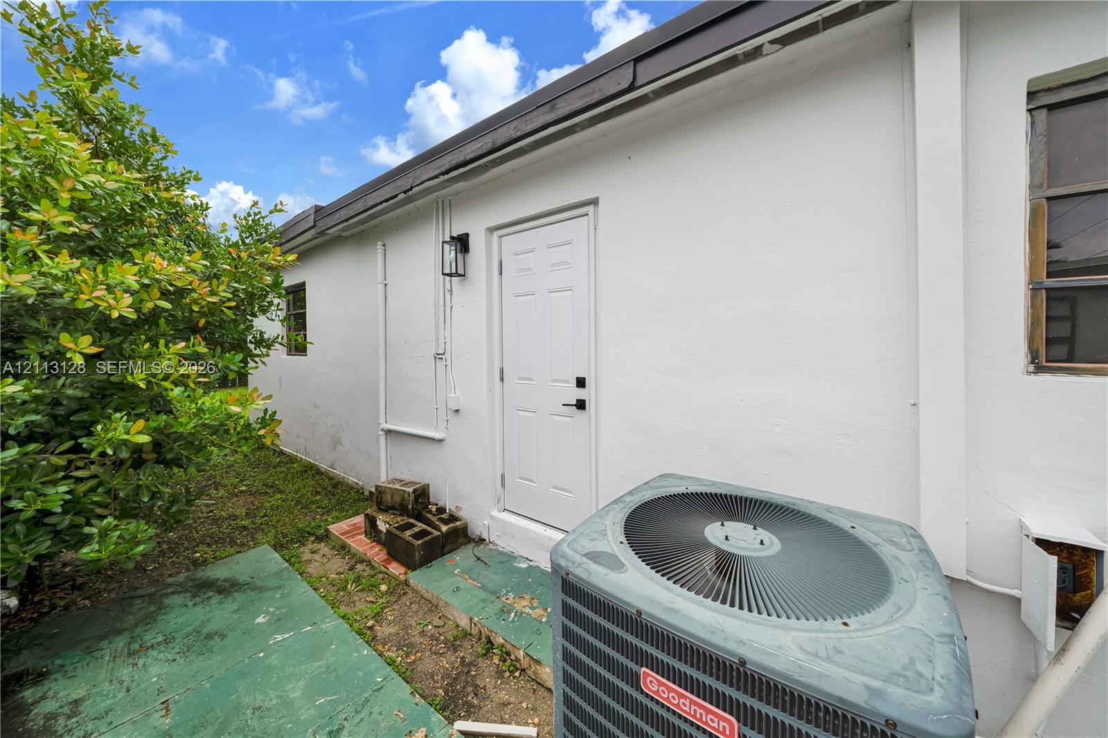 7300 Sw 12th Street B Property Photo 9