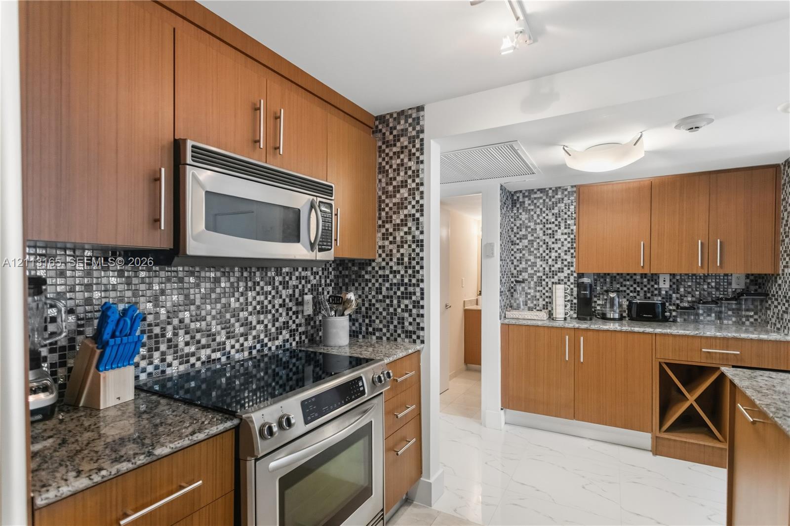 10275 Collins Avenue 229 Property Photo 16