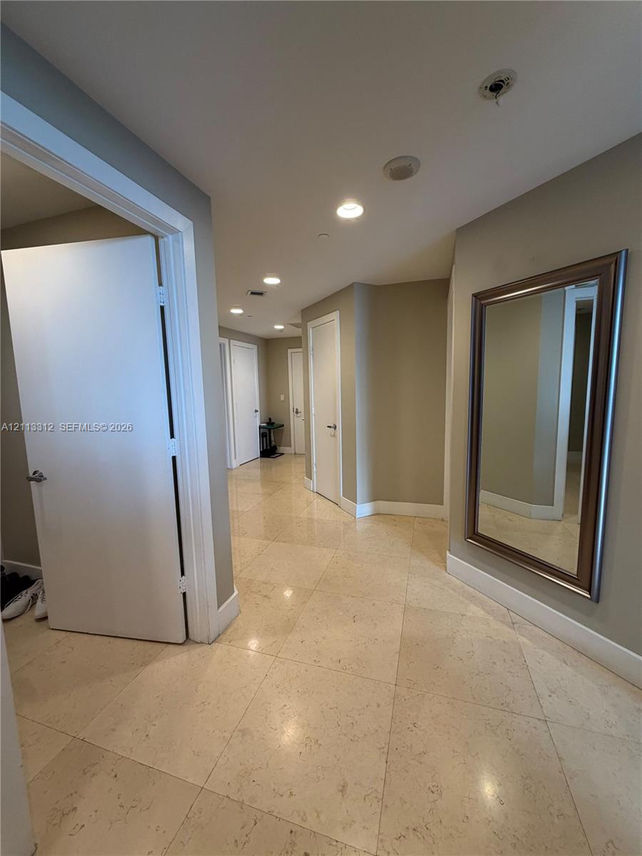 1050 Brickell Avenue 2414 Property Photo 4