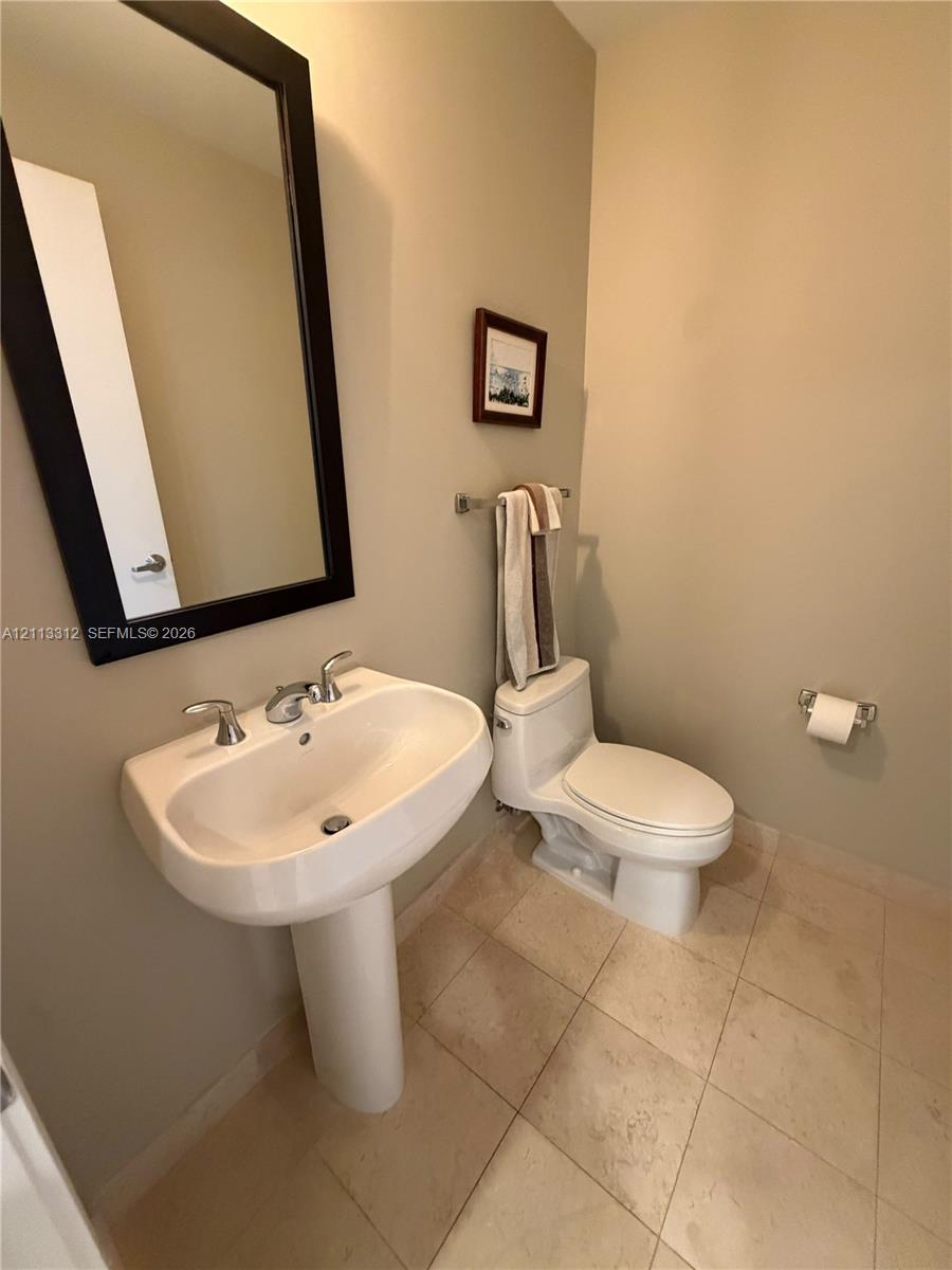 1050 Brickell Avenue 2414 Property Photo 5