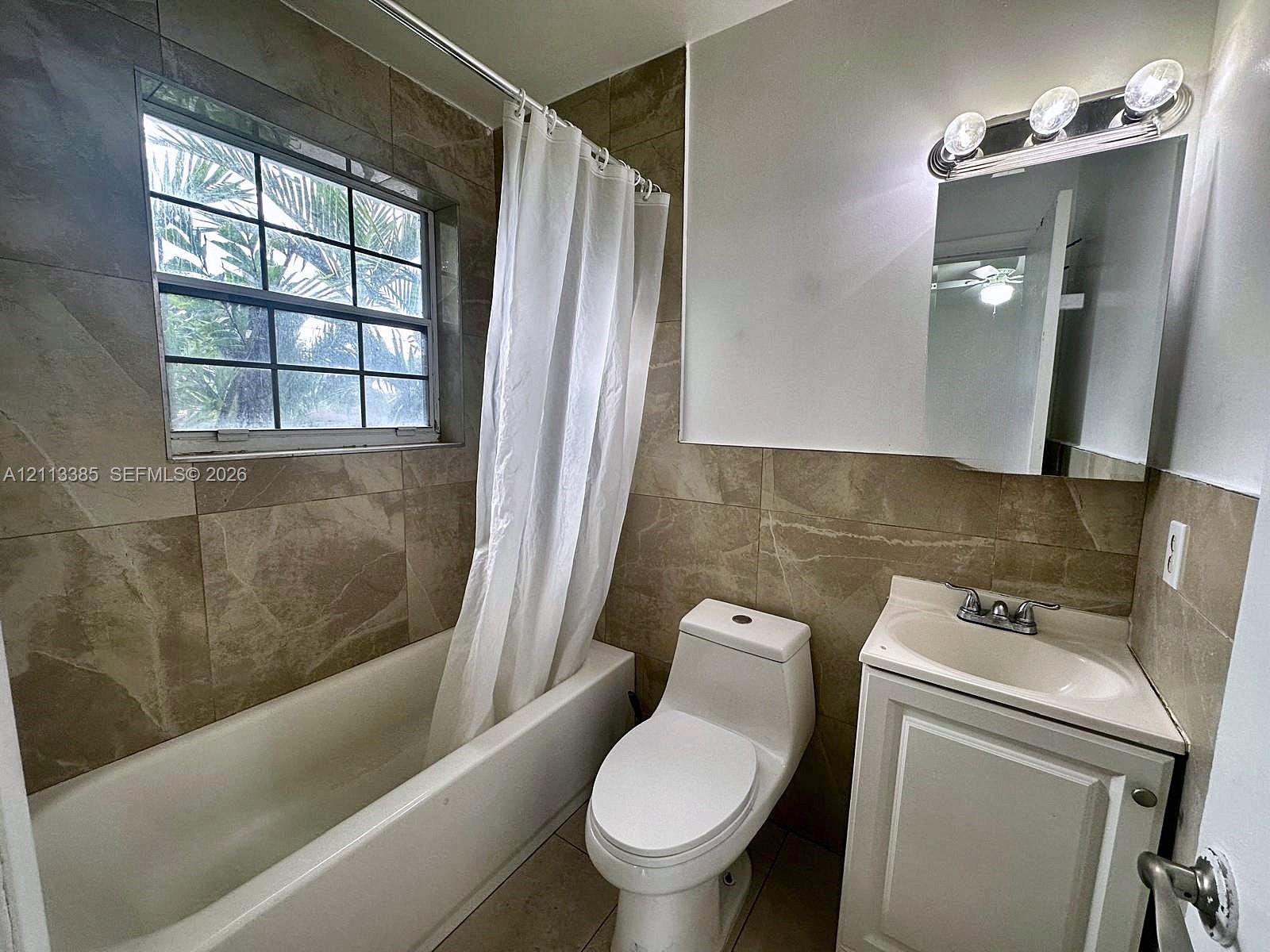 1055 Sw 12th Street 2a Property Photo 9