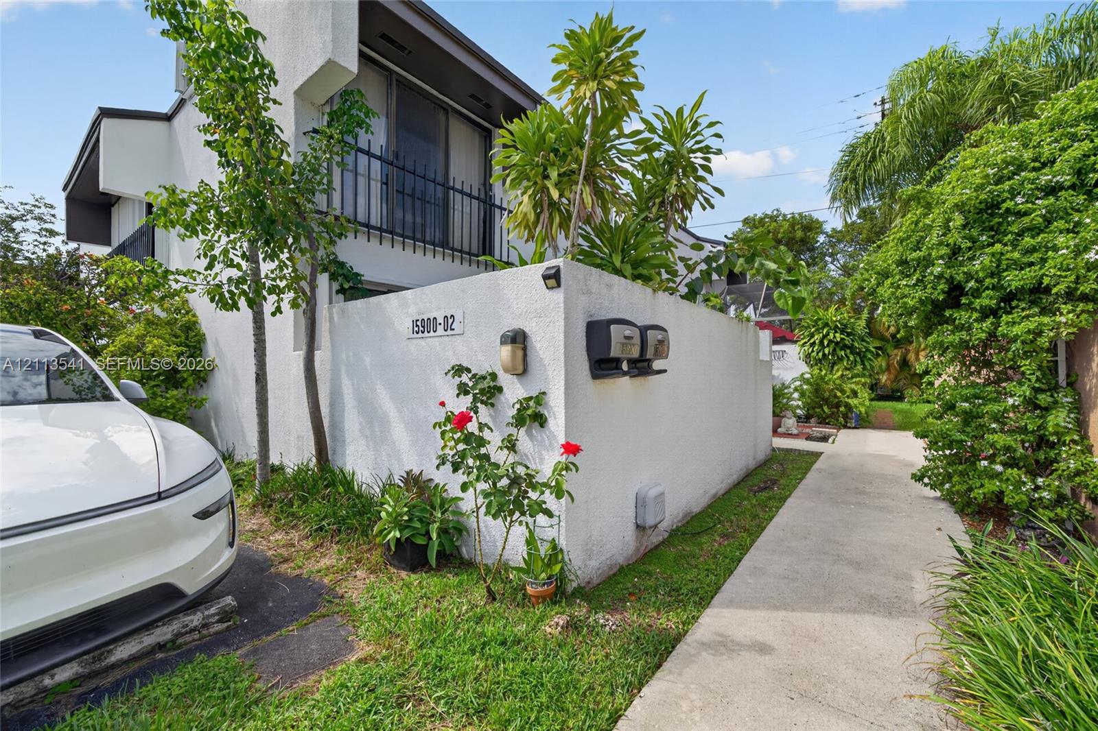 15900 Sw 91st Court Property Photo 3
