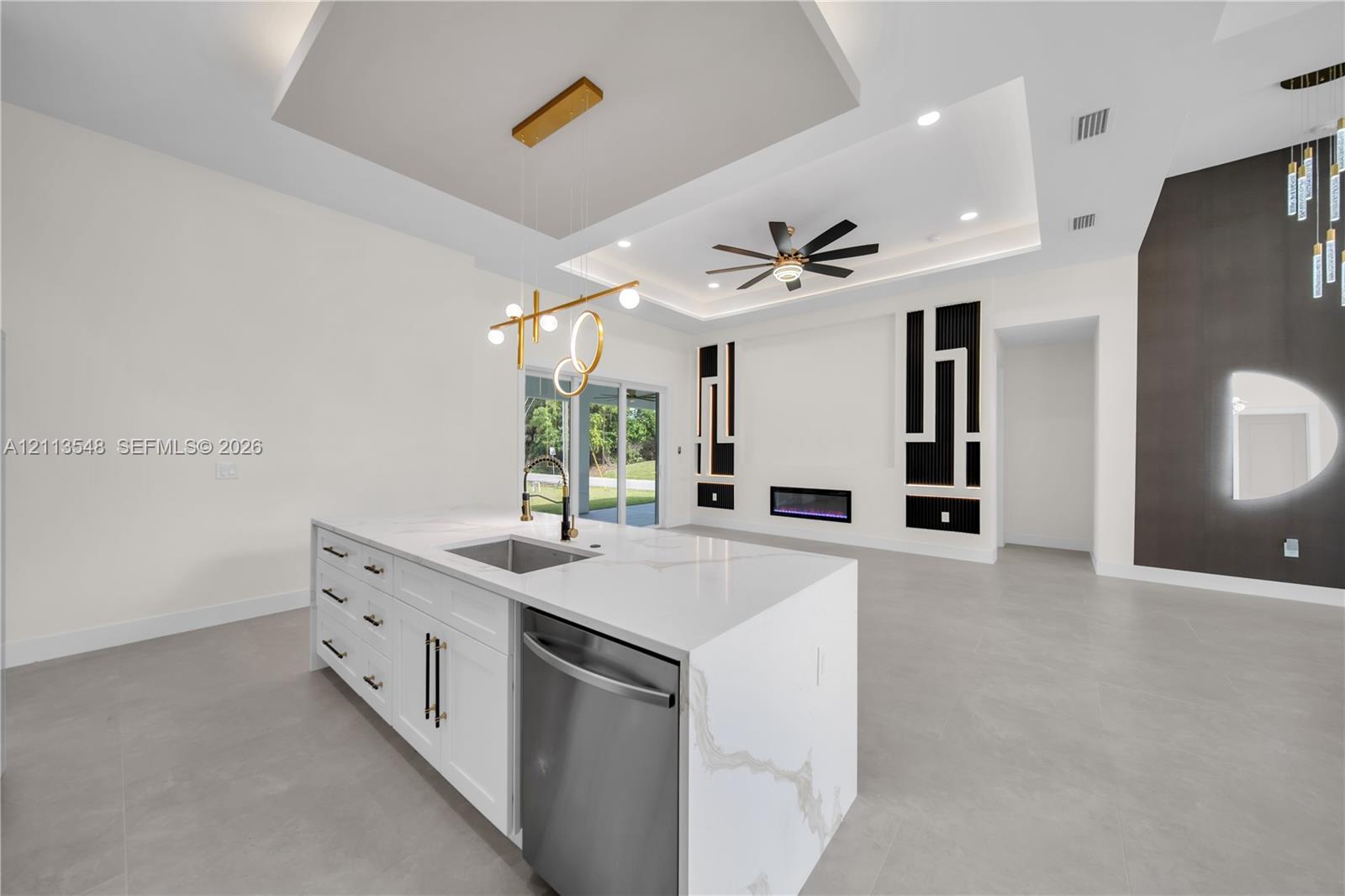 2500 16th Street W Property Photo 11