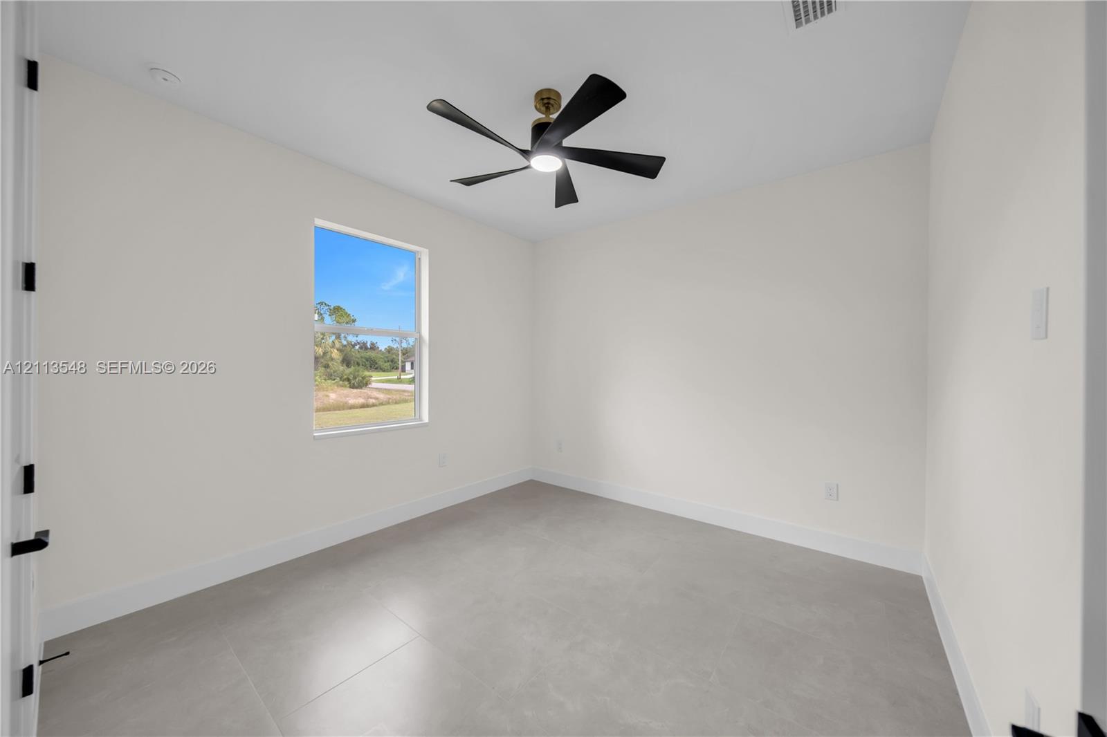 2500 16th Street W Property Photo 28