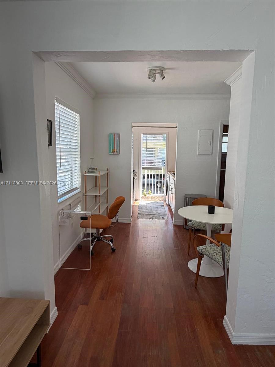 901 Meridian Avenue 207 Property Photo 4