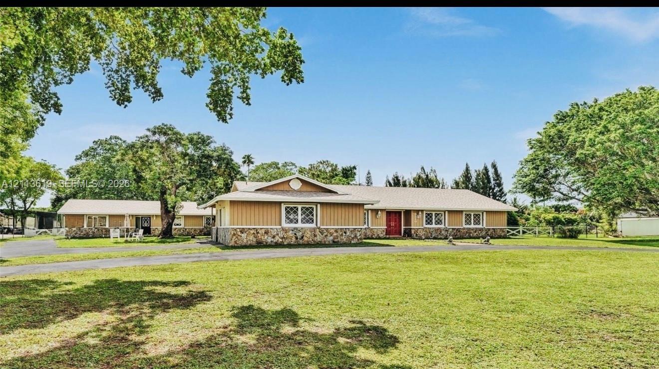 5310 SW 109 Avenue Property Photo 1