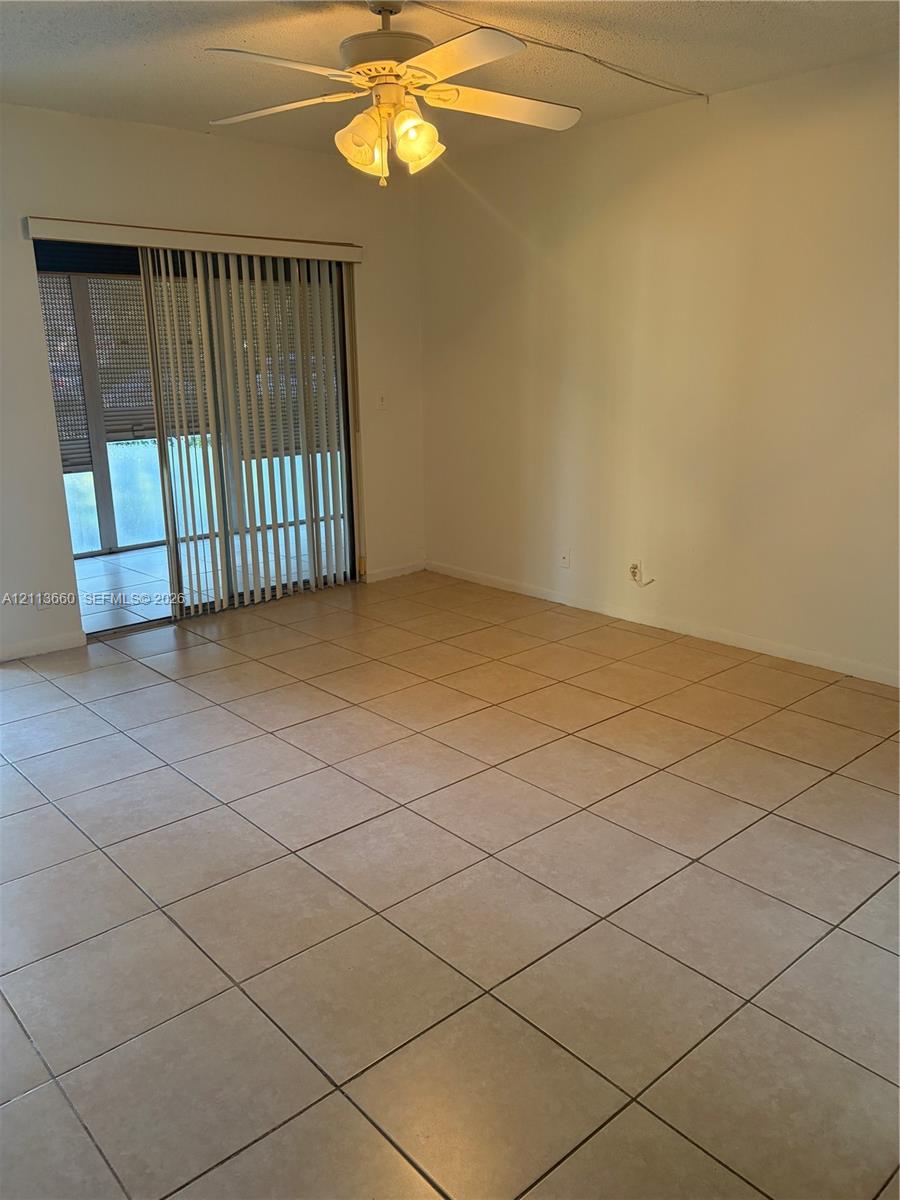 6314 Chasewood Drive C Property Photo 4