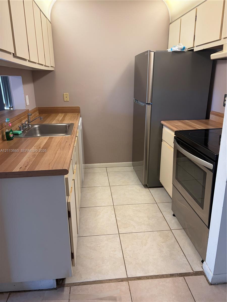 6314 Chasewood Drive C Property Photo 6