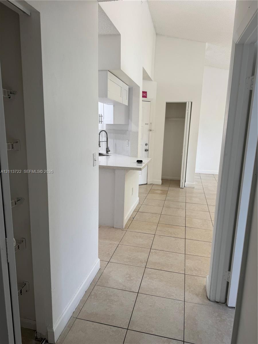 18346 Nw 68th Avenue K Property Photo 9