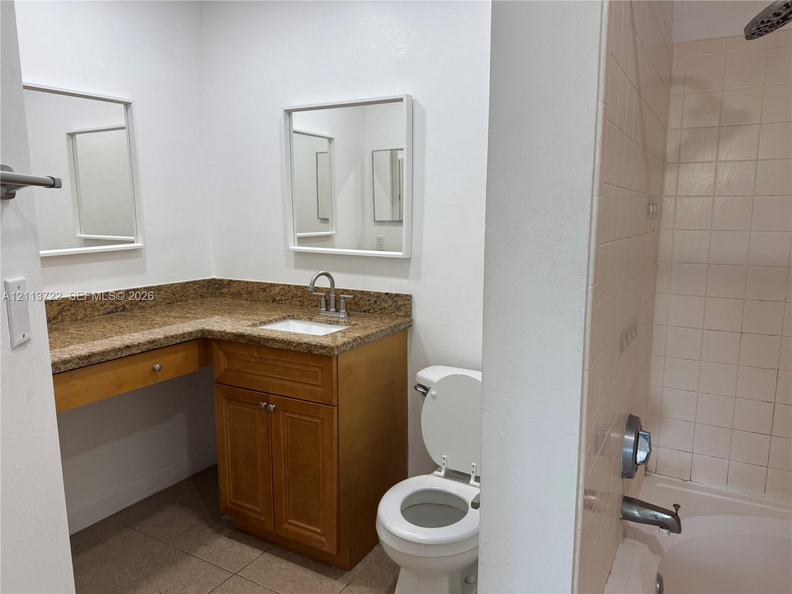 18346 Nw 68th Avenue K Property Photo 10