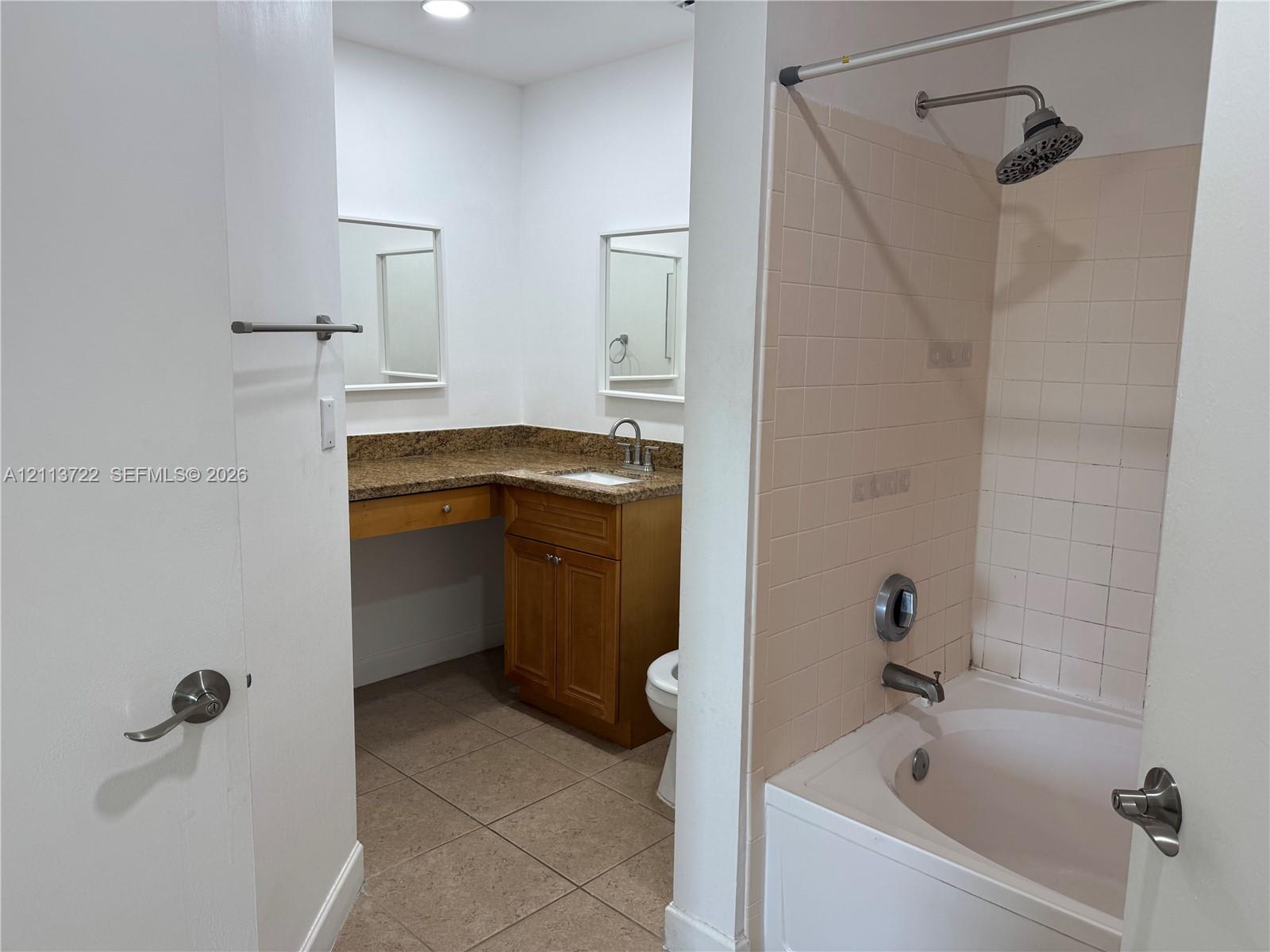 18346 Nw 68th Avenue K Property Photo 14