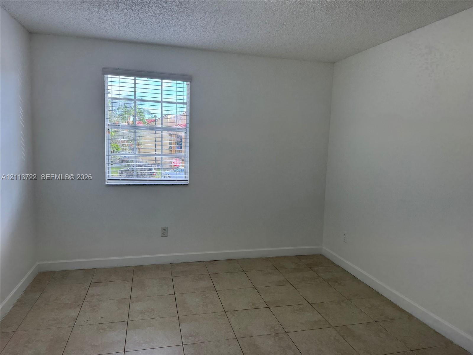 18346 Nw 68th Avenue K Property Photo 15